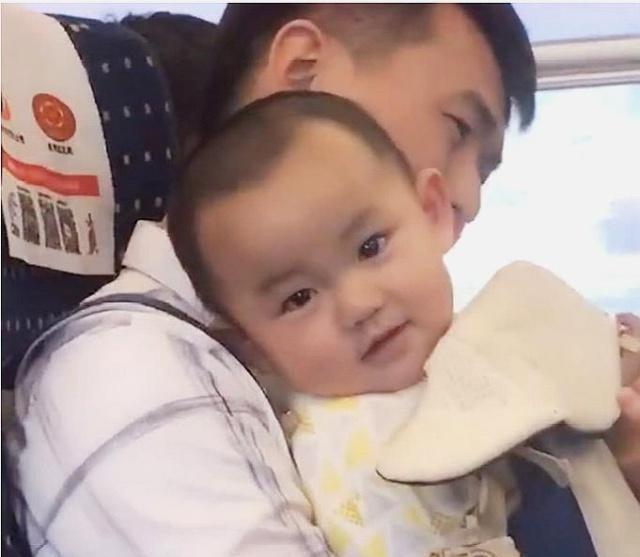 男孩取名晖：晖字命名艺术与示例解析