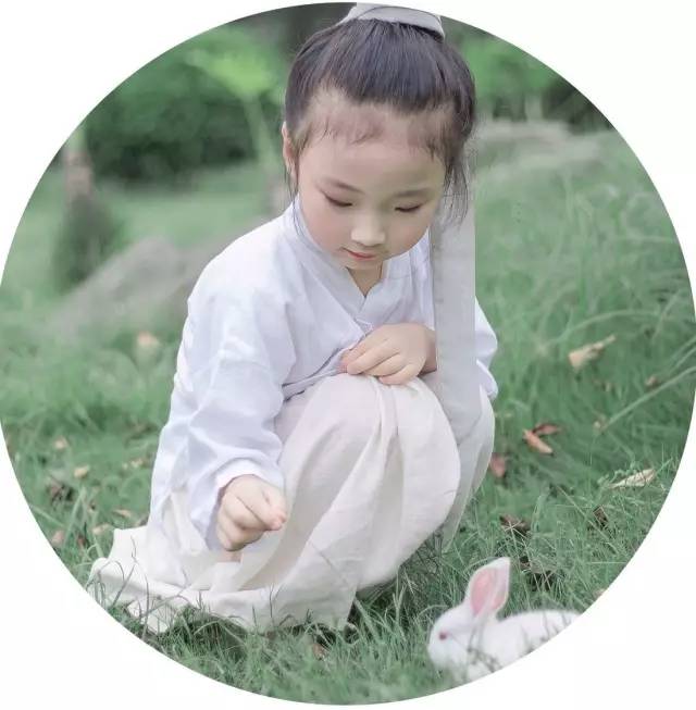俊字起名女孩：独特而优雅的名字选择