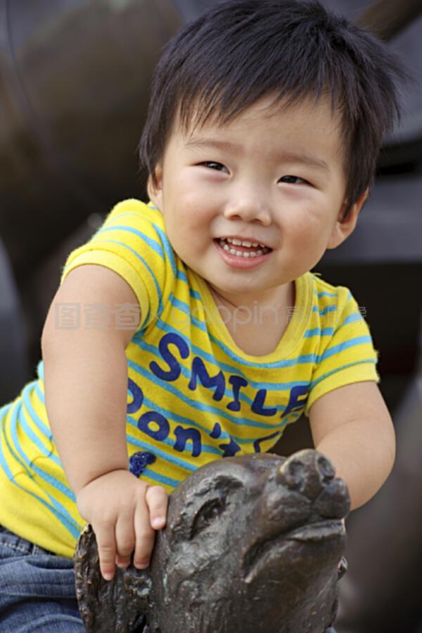 带子的名字男孩子：独特命名新风尚