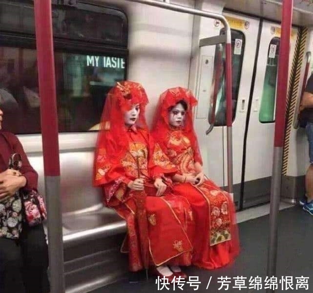 标题：姓张的女孩名字四个字——专业取名大师为您揭秘